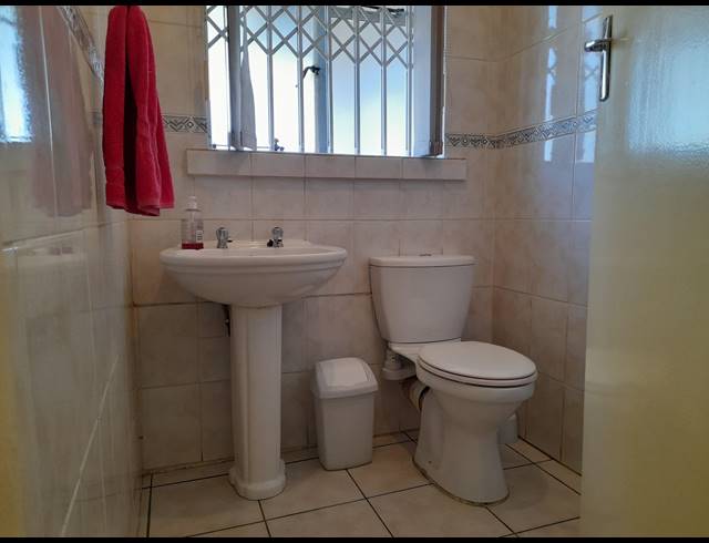 214M² OFFICE FOR SALE IN VANDERBIJLPARK CW 1